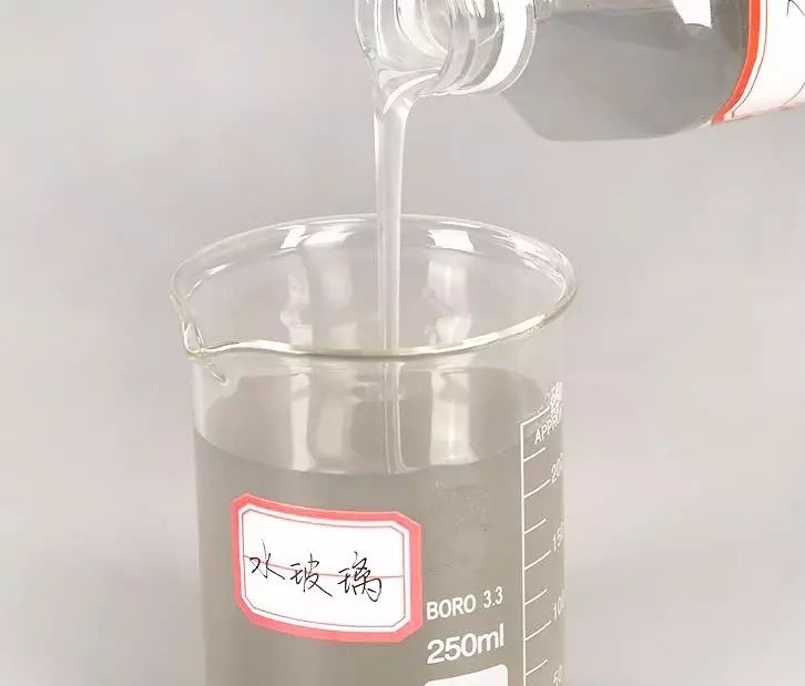 水玻璃”和“玻璃水”的區別